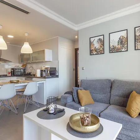 2 Bedroom In Apartment *