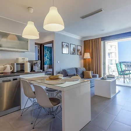Apartment 2 Bedroom In *